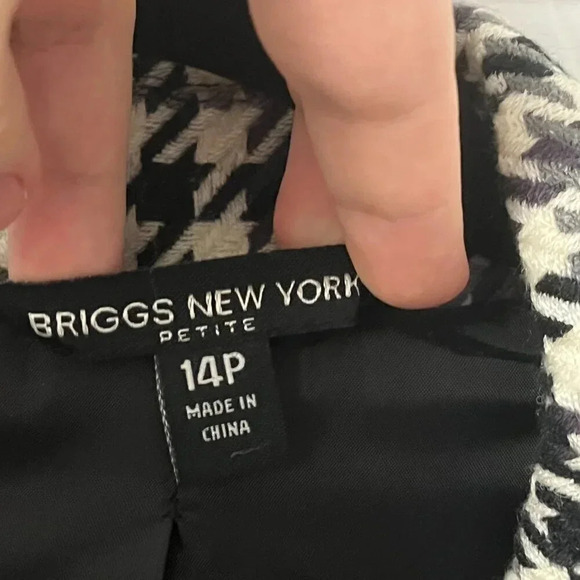 Women’s Briggs New York Blazer Size 14P - Picture 3 of 8